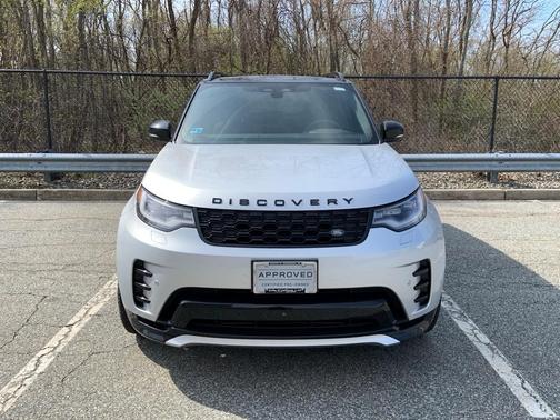 2024 Land Rover Discovery P300 Dynamic SE