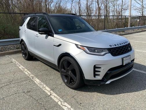 2024 Land Rover Discovery P300 Dynamic SE