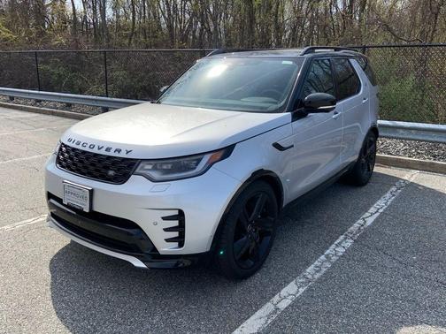 2024 Land Rover Discovery P300 Dynamic SE
