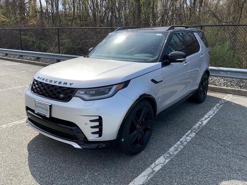 2024 Land Rover Discovery P300 Dynamic SE