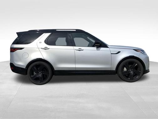 2024 Land Rover Discovery P300 Dynamic SE