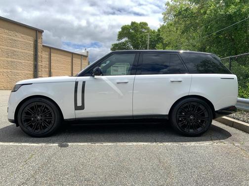 2025 Land Rover Range Rover P400 SE