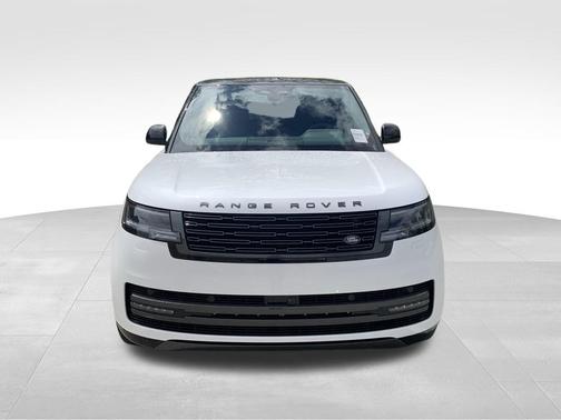 2025 Land Rover Range Rover P400 SE