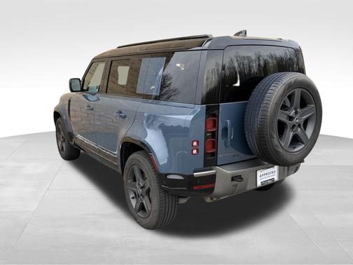 2023 Land Rover Defender 110 X-Dynamic SE