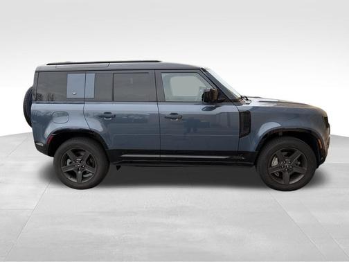 2023 Land Rover Defender 110 X-Dynamic SE