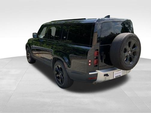 2024 Land Rover Defender 130 S