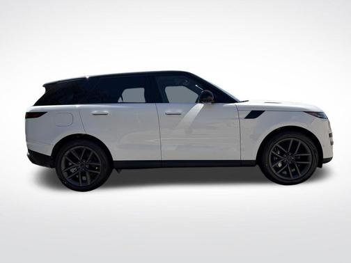Fuji White 2026 Land Rover Range Rover Sport SE