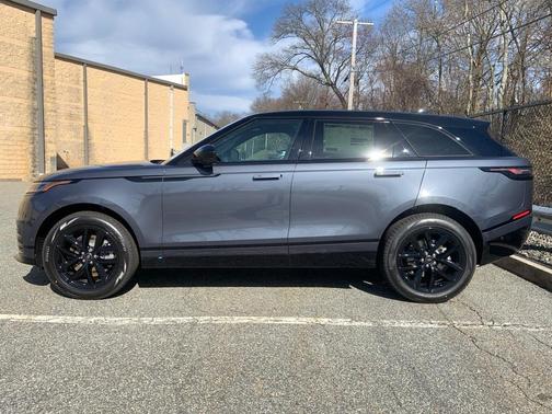2026 Land Rover Range Rover Velar Dynamic SE