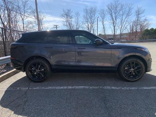 2026 Land Rover Range Rover Velar Dynamic SE