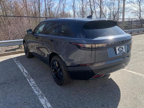 2026 Land Rover Range Rover Velar Dynamic SE