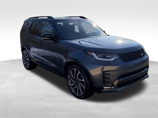 2025 Land Rover Discovery P300 Dynamic SE