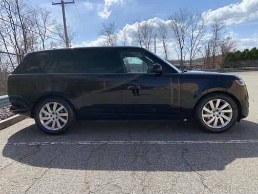2025 Land Rover Range Rover P400 SE 7 Seat