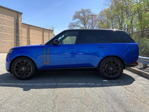2024 Land Rover Range Rover P530 SE