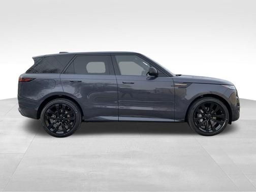 2026 Land Rover Range Rover Sport SE