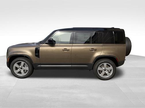 Gondwana Stone 2026 Land Rover Defender P300 S