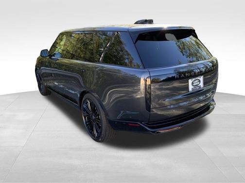 2025 Land Rover Range Rover P400 SE 7 Seat