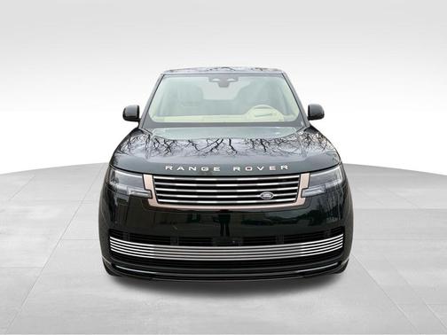 British Racing Green 2026 Land Rover Range Rover P615 SV