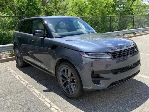 2025 Land Rover Range Rover Sport P360 SE