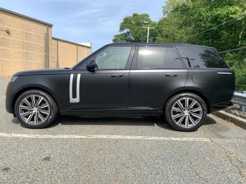 2025 Land Rover Range Rover P550e Autobiography