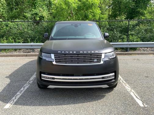 2025 Land Rover Range Rover P550e Autobiography