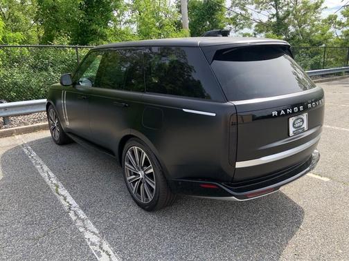 2025 Land Rover Range Rover P550e Autobiography