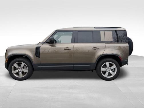 Gondwana Stone 2025 Land Rover Defender P300