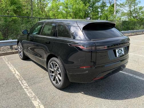 2026 Land Rover Range Rover Velar P400 Dynamic SE