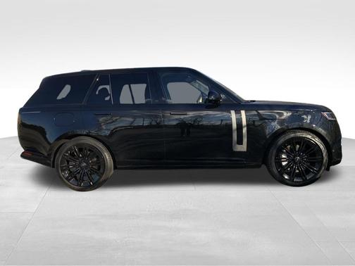 2024 Land Rover Range Rover P530 SE