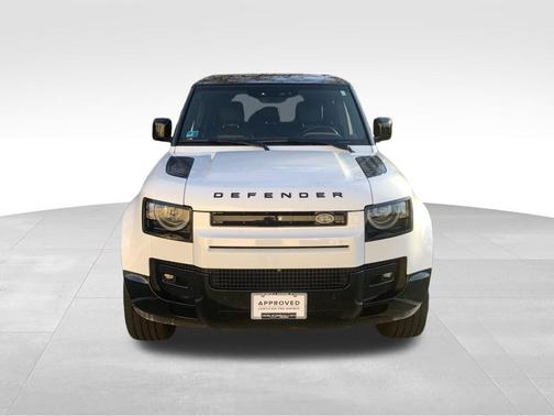 2024 Land Rover Defender P400 X-Dynamic SE