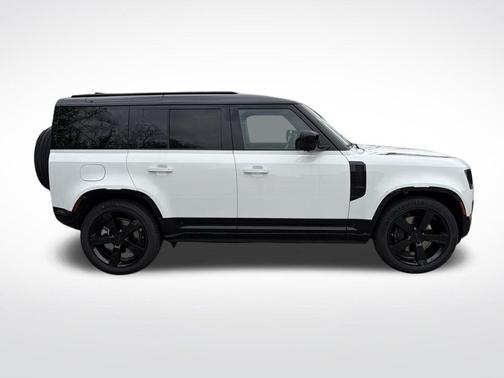 Fuji White 2026 Land Rover Defender P400 X-Dynamic SE