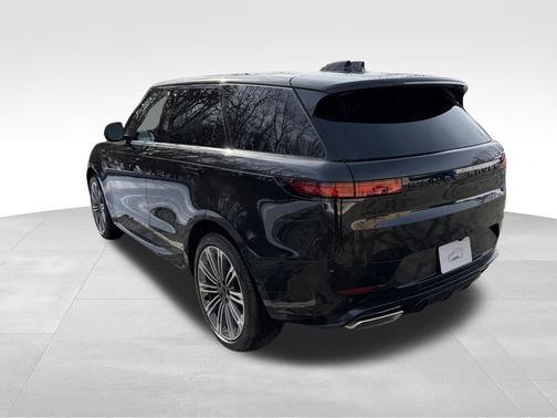 Obsidian Black In Gloss Finish 2026 Land Rover Range Rover Sport P400 Dynamic SE