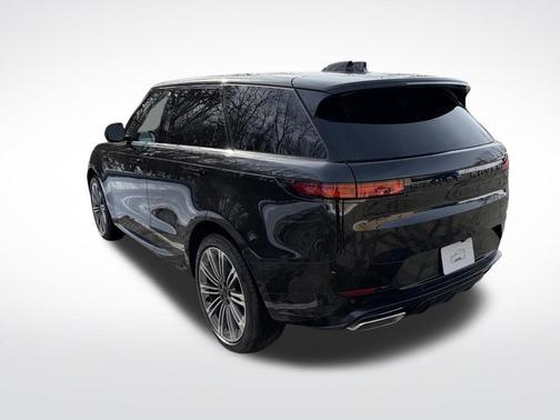 Obsidian Black In Gloss Finish 2026 Land Rover Range Rover Sport P400 Dynamic SE