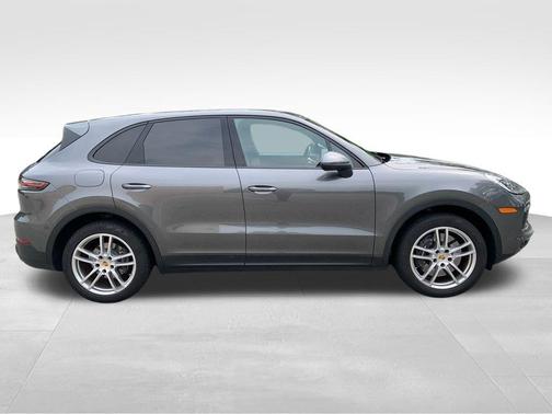 2021 Porsche Cayenne Base
