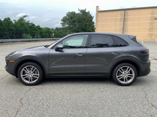 2021 Porsche Cayenne Base