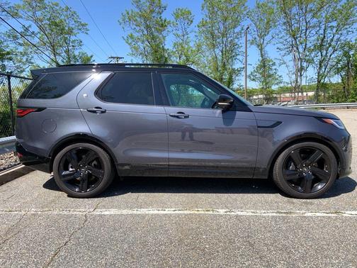 2024 Land Rover Discovery P360 Dynamic SE