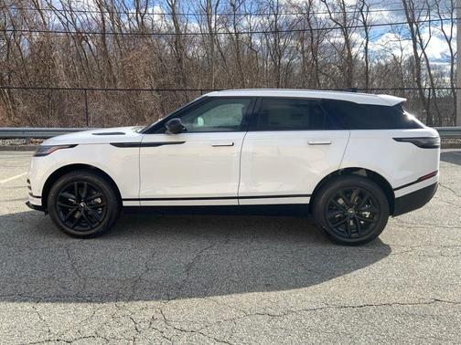 2026 Land Rover Range Rover Velar Dynamic SE