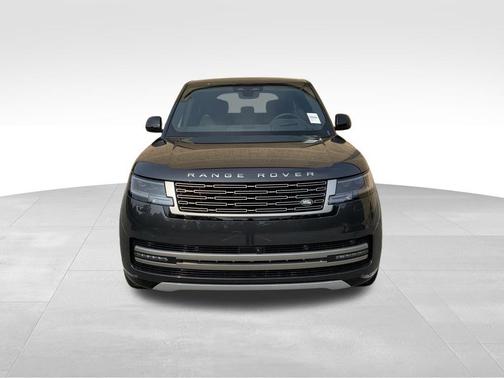 2025 Land Rover Range Rover P400 SE
