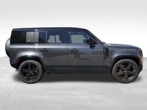 2024 Land Rover Defender P525 V8