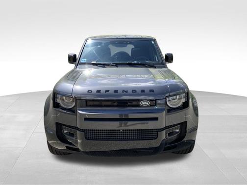 2024 Land Rover Defender P525 V8
