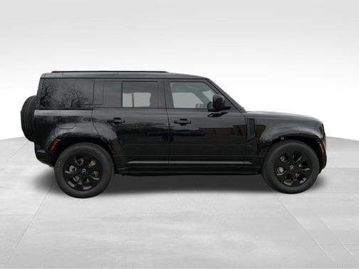 2025 Land Rover Defender P400 X-Dynamic SE