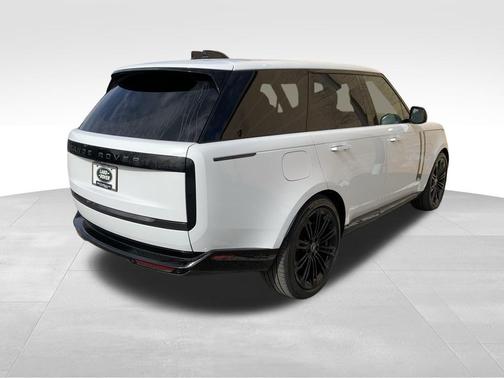 2025 Land Rover Range Rover P530 SE