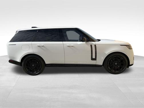 2025 Land Rover Range Rover P530 SE