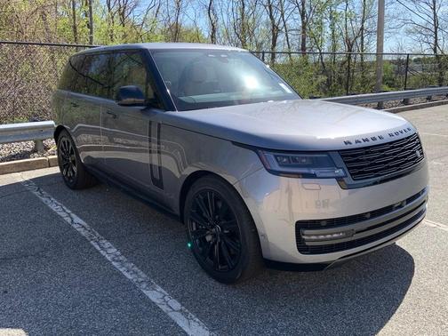 2025 Land Rover Range Rover P550e SE