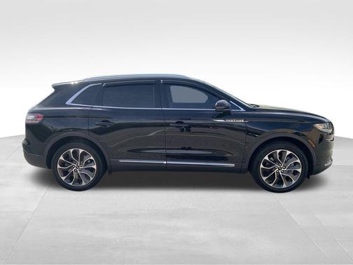 2021 Lincoln Nautilus Reserve