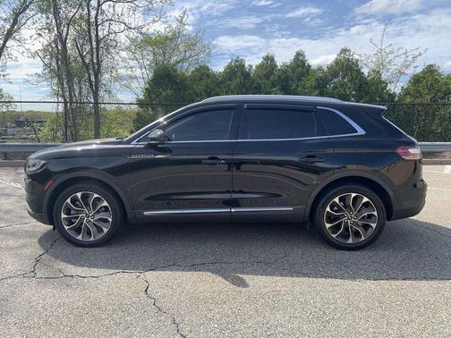2021 Lincoln Nautilus Reserve