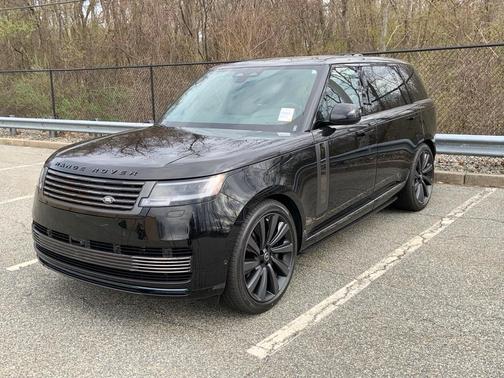 2025 Land Rover Range Rover P615 SV