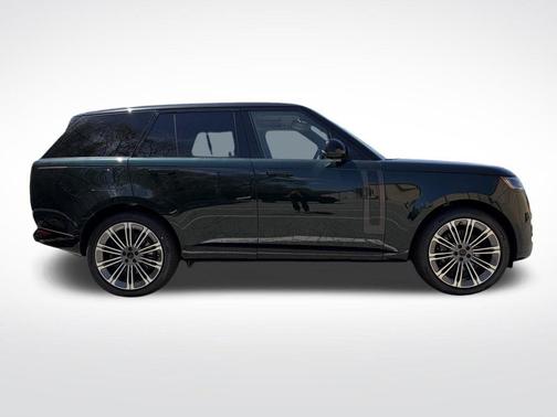 British Racing Green 2026 Land Rover Range Rover P530 SE