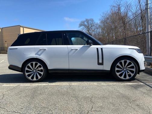 2023 Land Rover Range Rover P400 SE