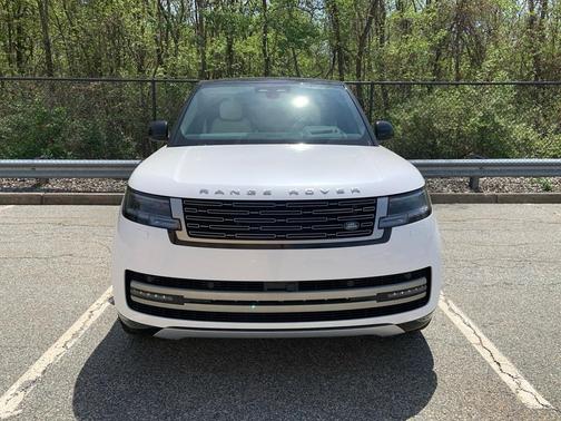 2025 Land Rover Range Rover P530 SE