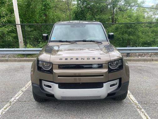 2024 Land Rover Defender P300